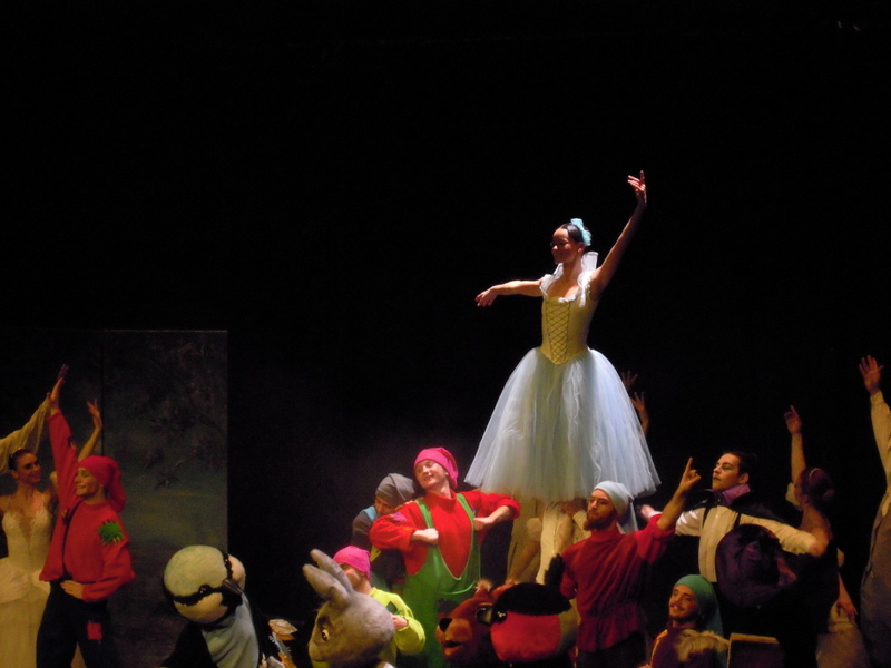 Śpiąca Królewna i Siedmiu Gnomów